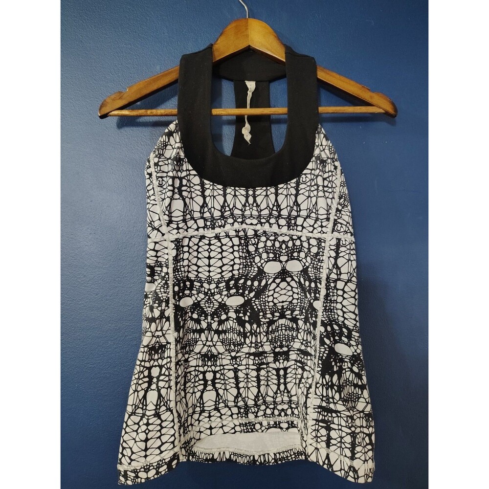 Lululemon Tank Athletica 6 Black and White Spiral Tank Activewear Top